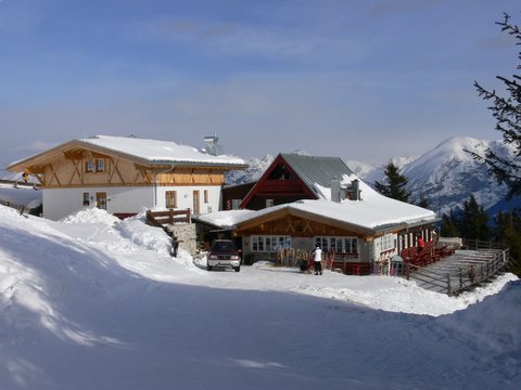 Datei:Gasthaus Rosskogelhütte 01.jpg