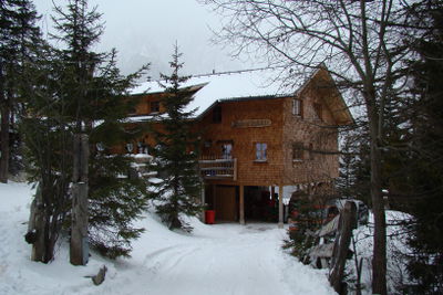 Gasthaus Dolomitenhütte 2011-12-22.JPG