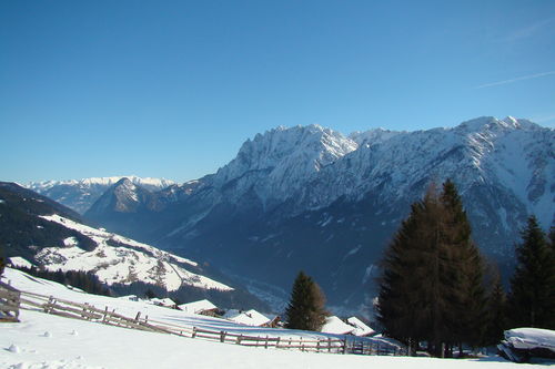 Panoramablick auf Lienzer Dolomiten und Kreuzeckgruppe