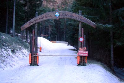 Naturrodelbahn Lienzer Dolomiten 2011-02-02 Bahnende.JPG