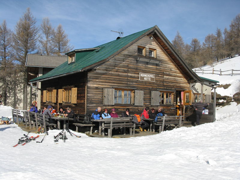 Datei:Gasthaus Hühnerspielhütte 2011-02-06.jpg