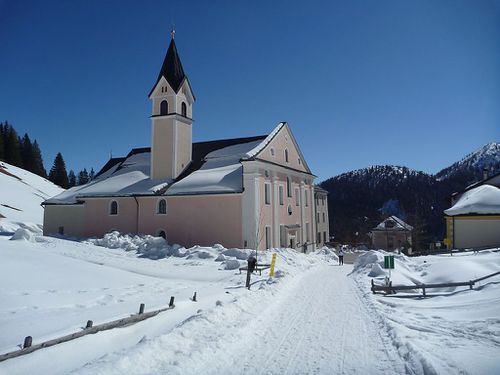 Kurzes Rodelstück vom Waldrastsattel zur Maria Waldrast.