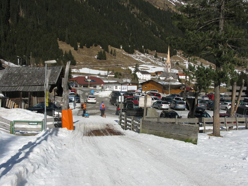 Datei:Rodelbahn Gleirschalm 2016-02-27 Ende.jpg