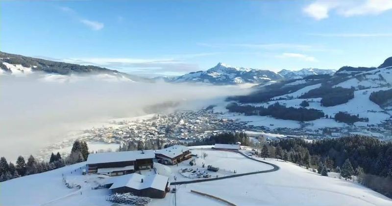 Datei:Rodelbahn Gaisberg 2017-01-12 Obergaisberg.jpg