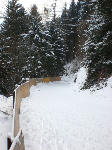 Datei:Rodelbahn Kupfnerberg 20100212 UntererAbschnitt.jpg