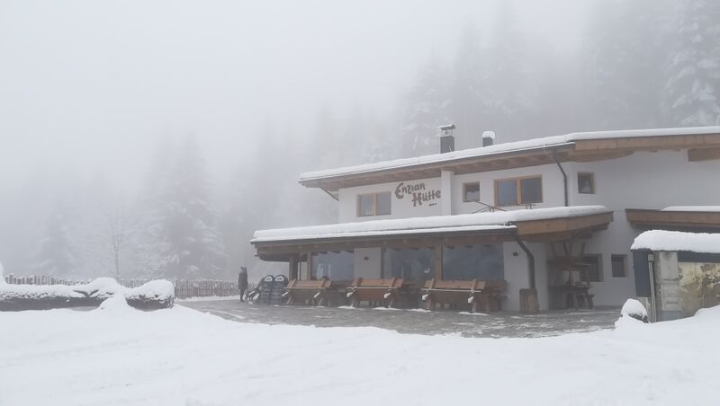 Datei:Gasthaus Enzianhütte 2019-12-28.jpg