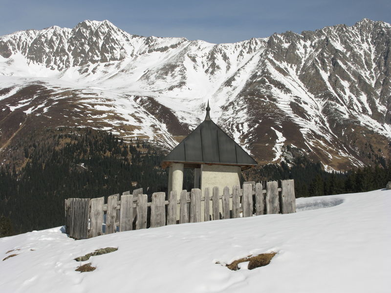 Datei:Rodelbahn Gleirschalm 2016-02-27 Kapelle.jpg