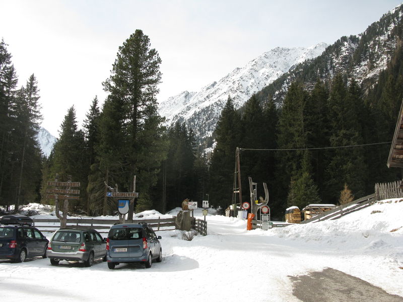 Datei:Rodelbahn Gleirschalm 2016-02-27 Unten.jpg