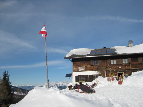 Angekommen bei der Enzianhütte Zirog.