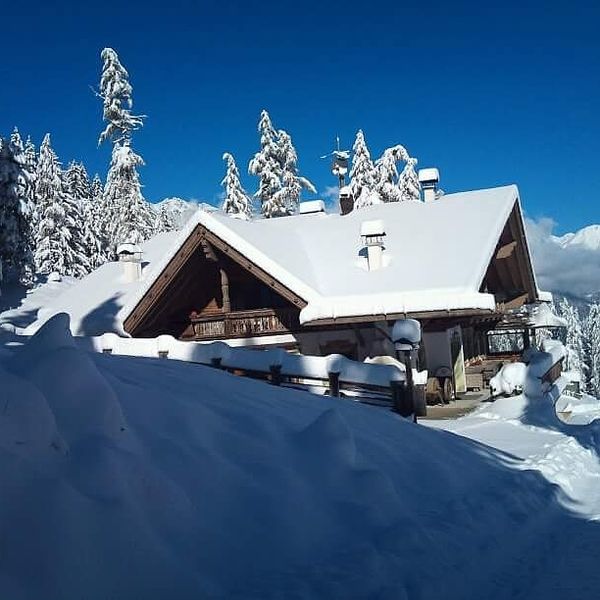 Datei:Gasthaus Herzebner Almwirt 2009-12-20.jpg