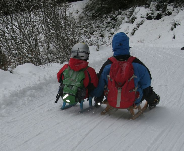 Datei:Kinderrodel fuehren 20111225-142058.jpg