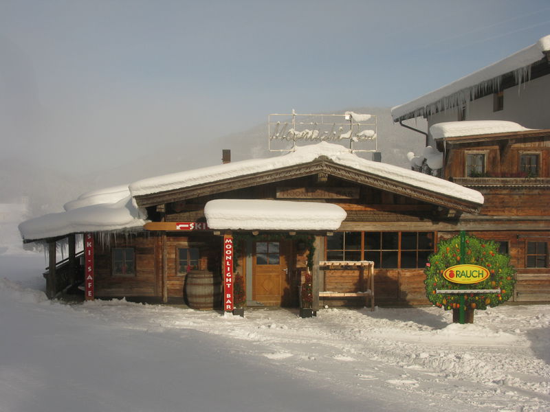 Datei:Gasthaus Moonlight-Bar 2012-12-13.jpg